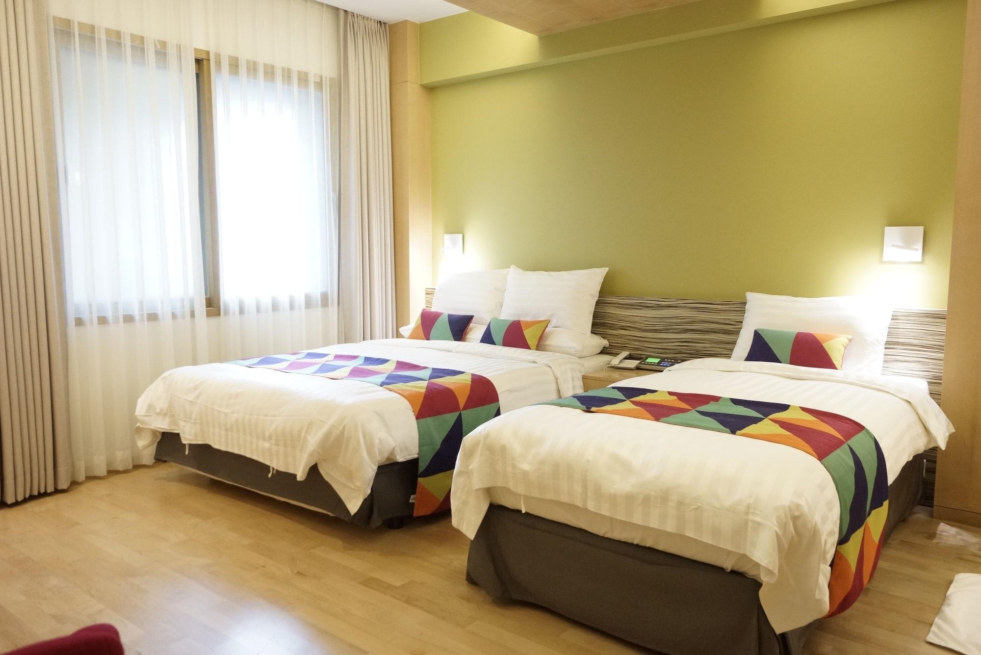 Hotel Matthieu Yeosu Bagian luar foto